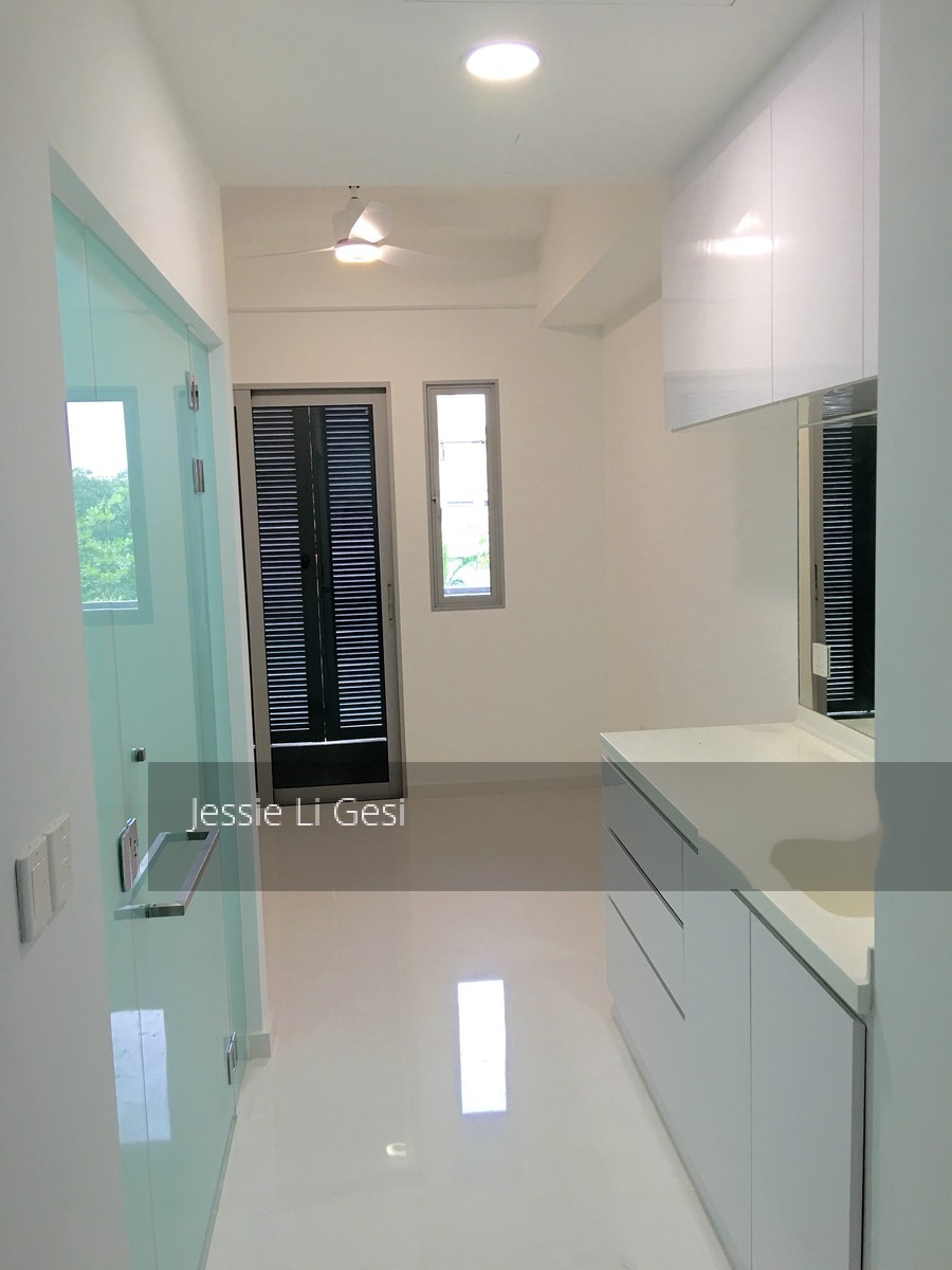 # 1 Loft (D14), Apartment #122859832